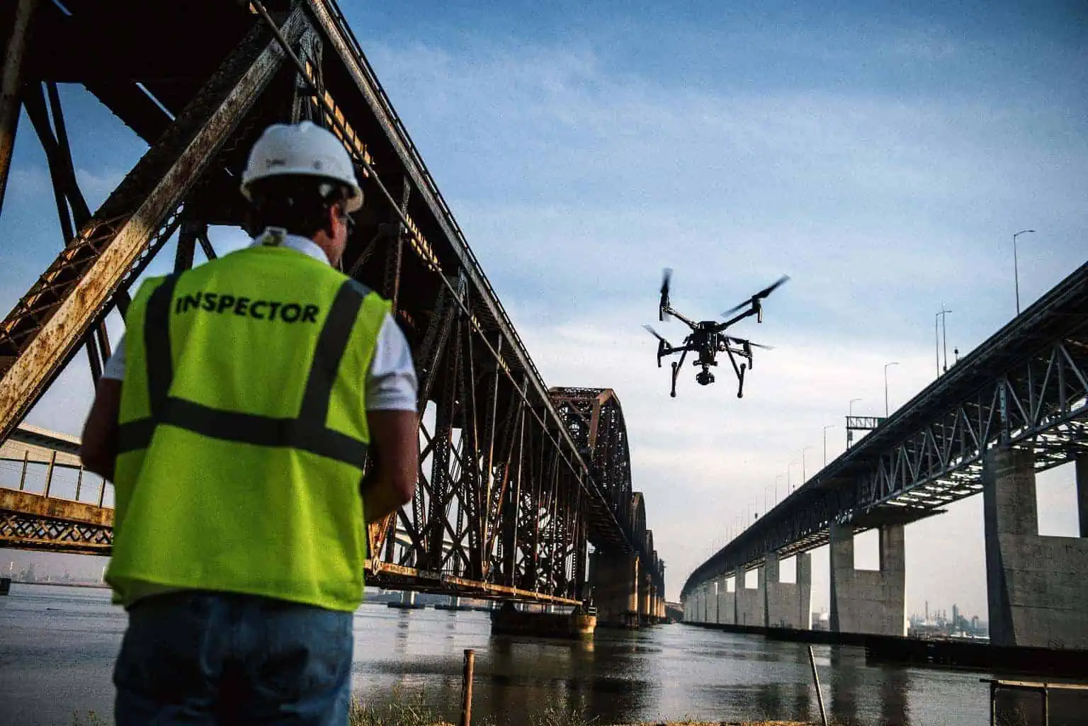 Ispezione e monitoraggio di ponti autostradali con droni