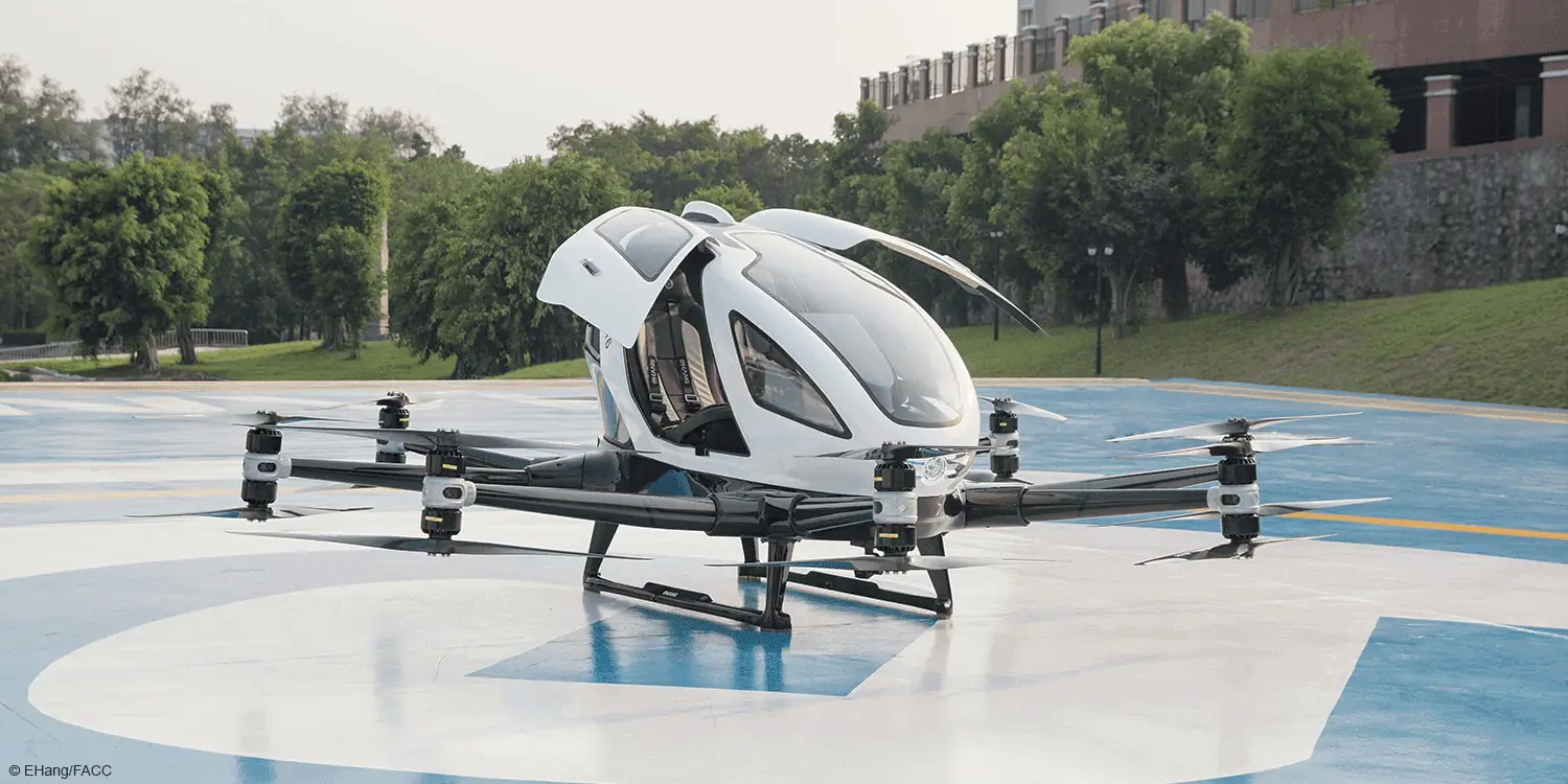 Drone Ehang che trasporta persone