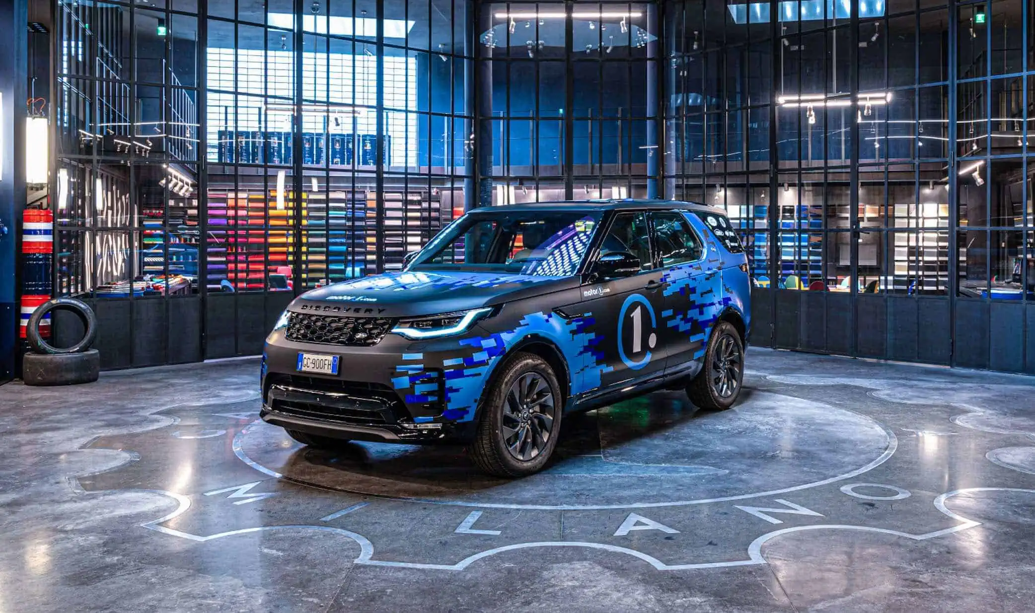Land Rover Discovery, Droni DJI