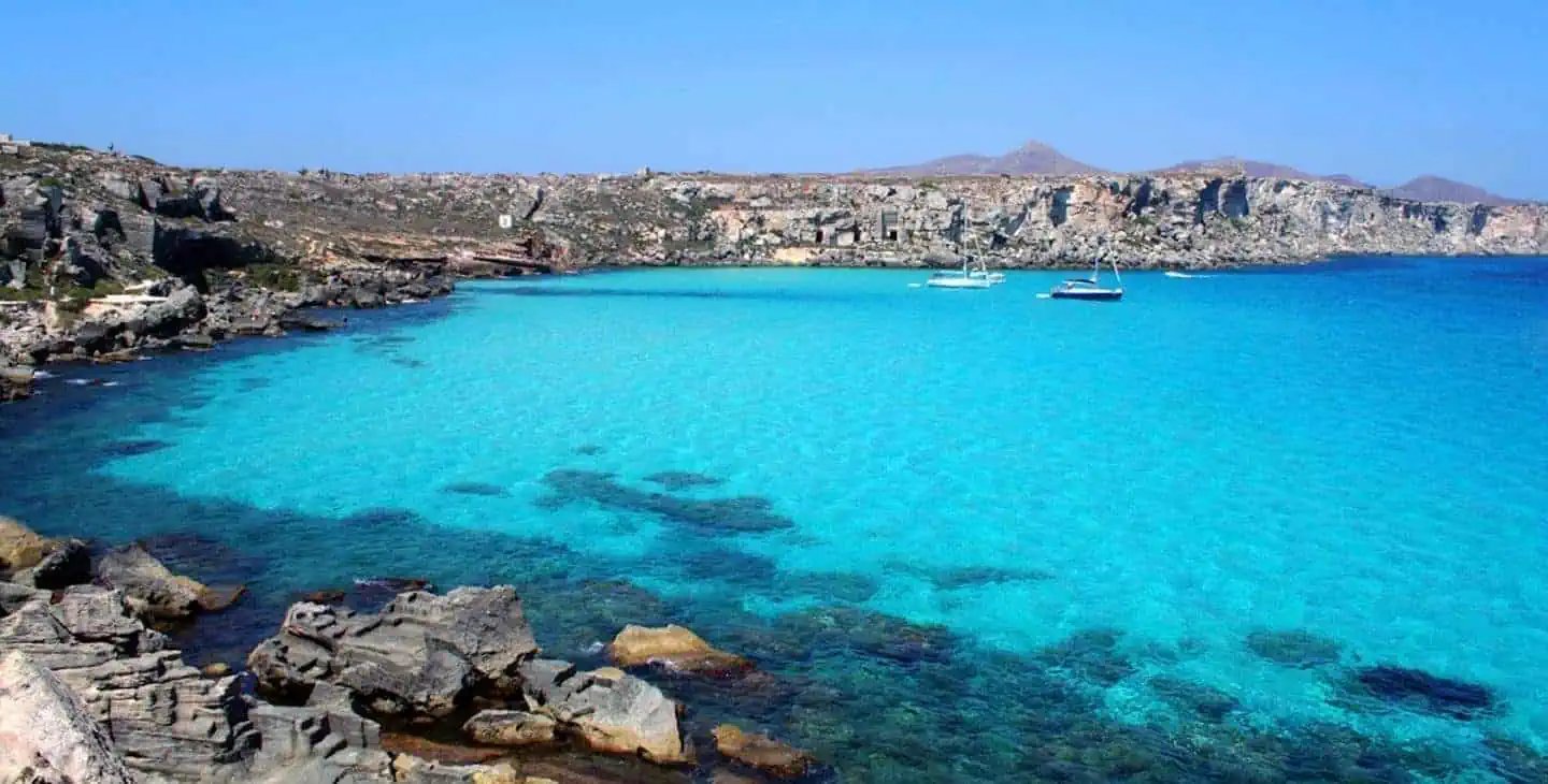Spiagge di Favignana: posidonia monitorata con droni