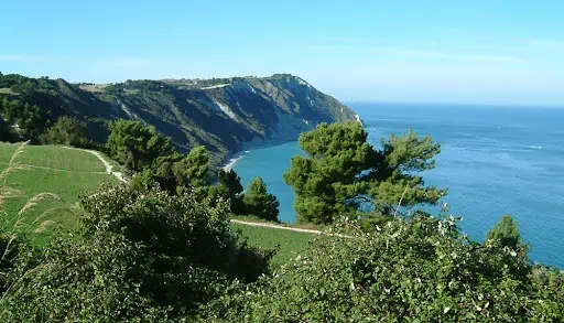 Parco del Conero, sanzionato un pilota di drone