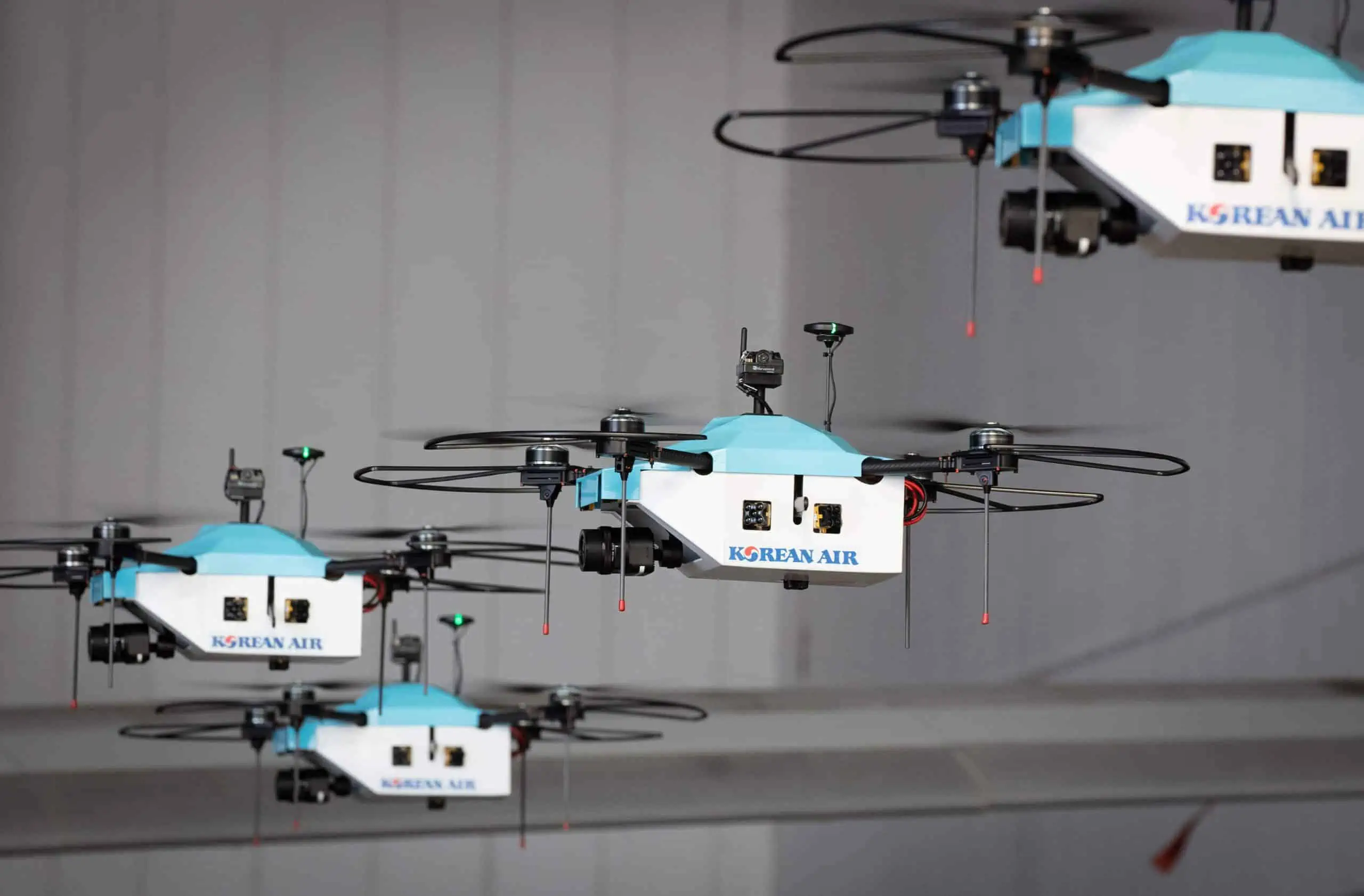 Fusoliere degli aerei: ispezioni con sciami di droni