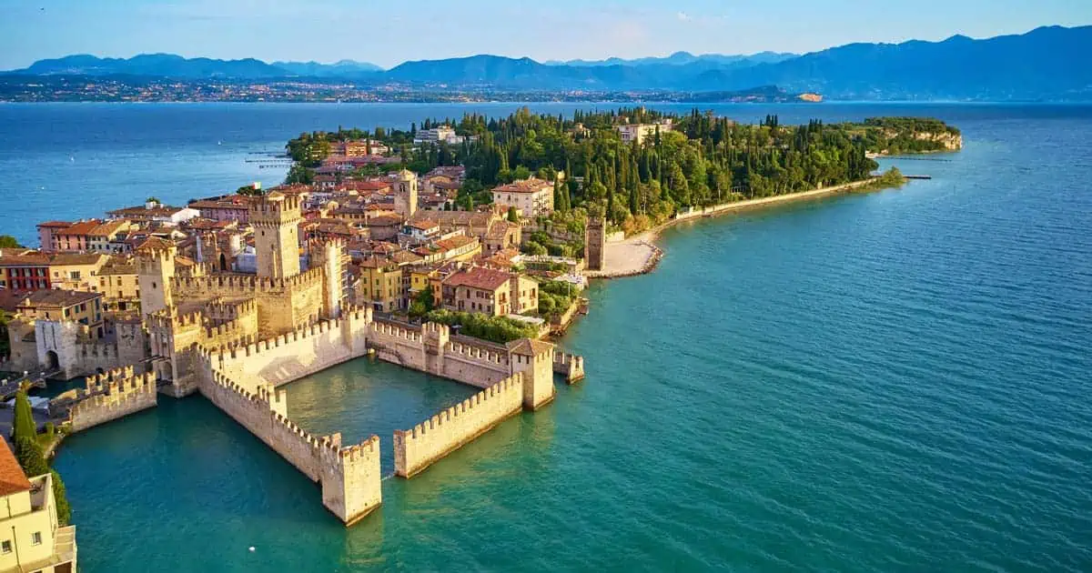 Inquinamento da plastica: sul Garda arrivano i droni
