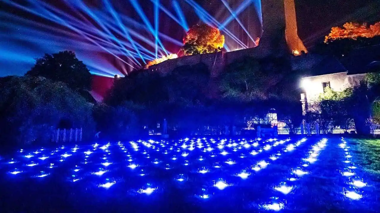 Spettacoli di luci con droni in sicurezza