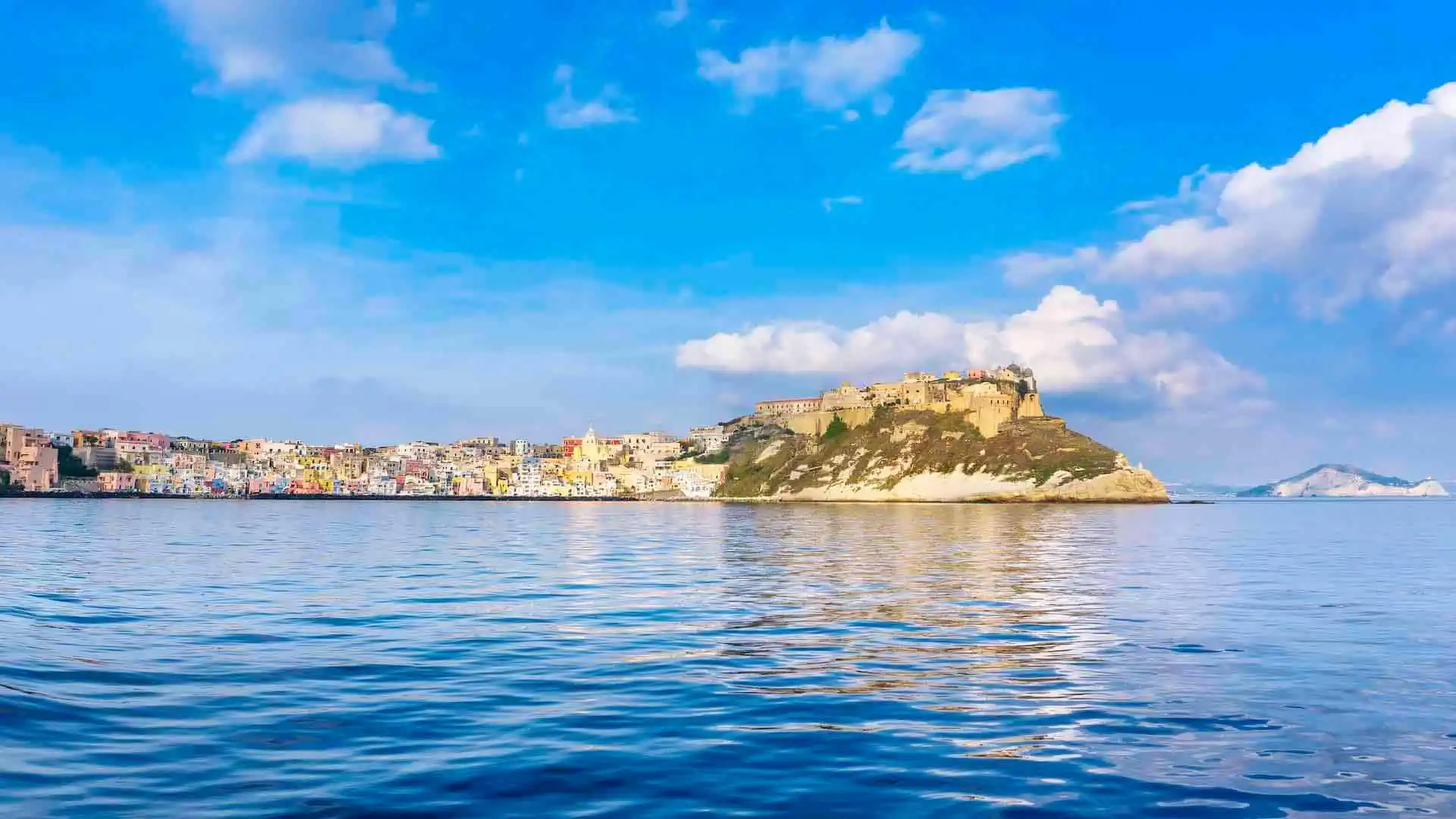 Medicine con droni a Ischia e Procida