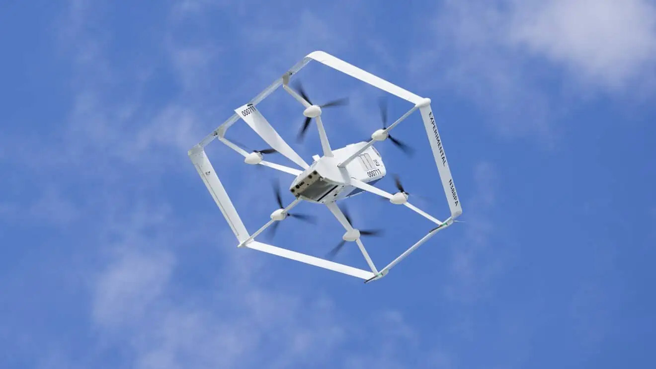 Amazon si prepara a consegnare con i droni
