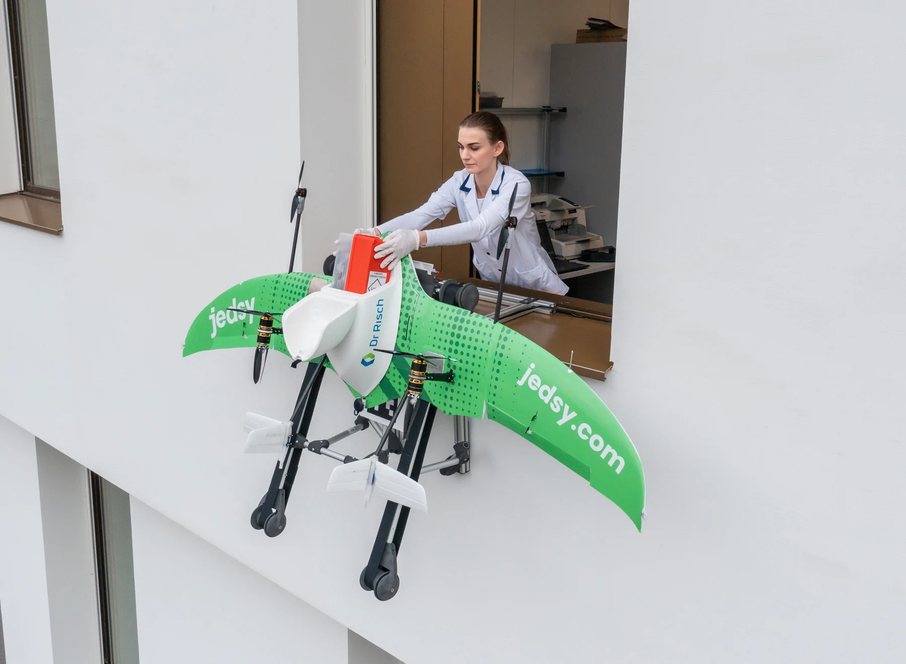 Analisi mediche: i campioni arrivano col drone