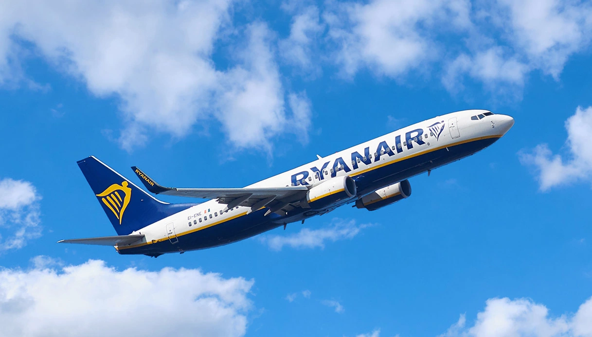 Aeroporto Dublino chiuso per droni, polemica di Ryanair