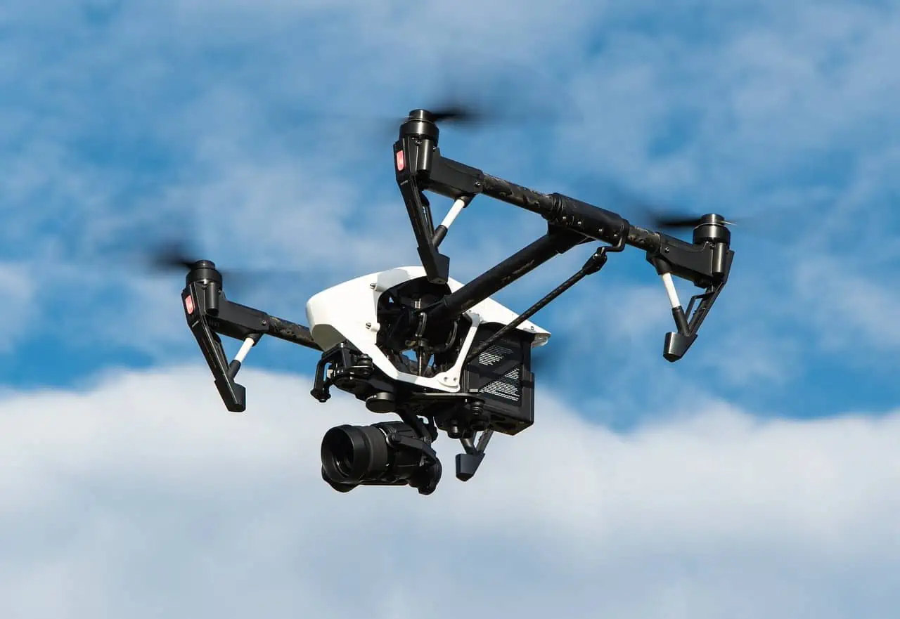 Enac abroga la circolare LIC 15A per attestati piloti droni