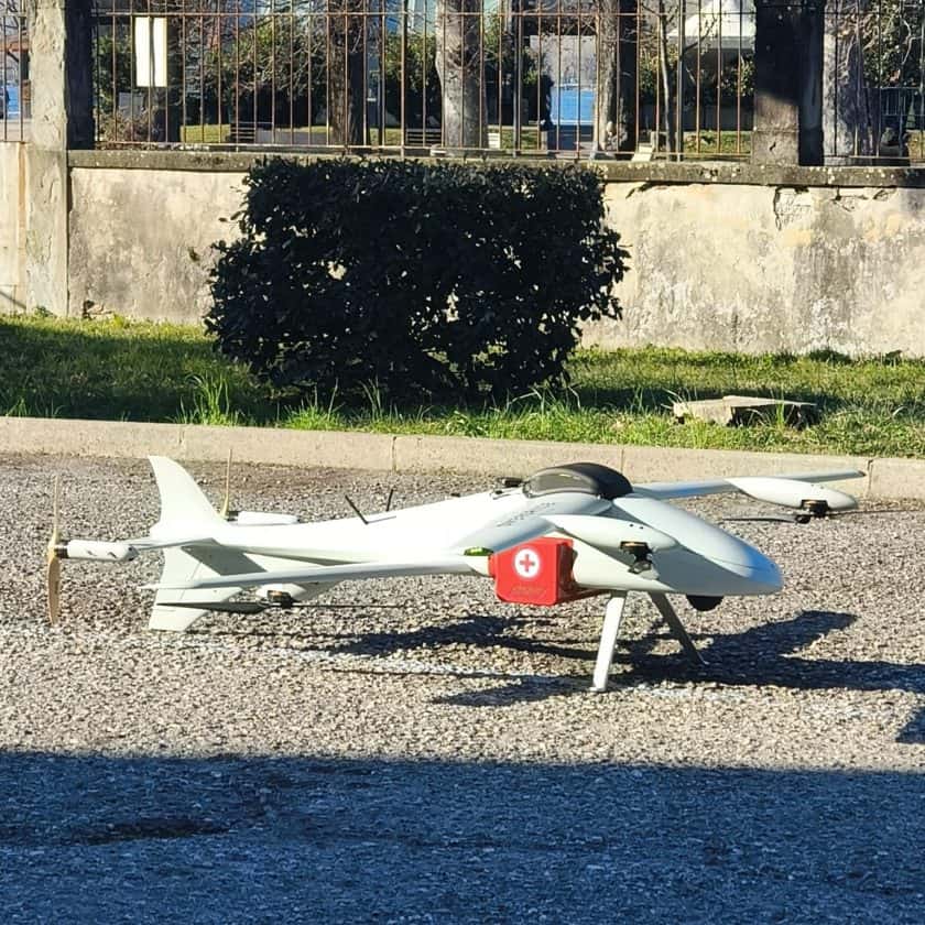 Drone trasporto medicinali sul lago d'Iseo