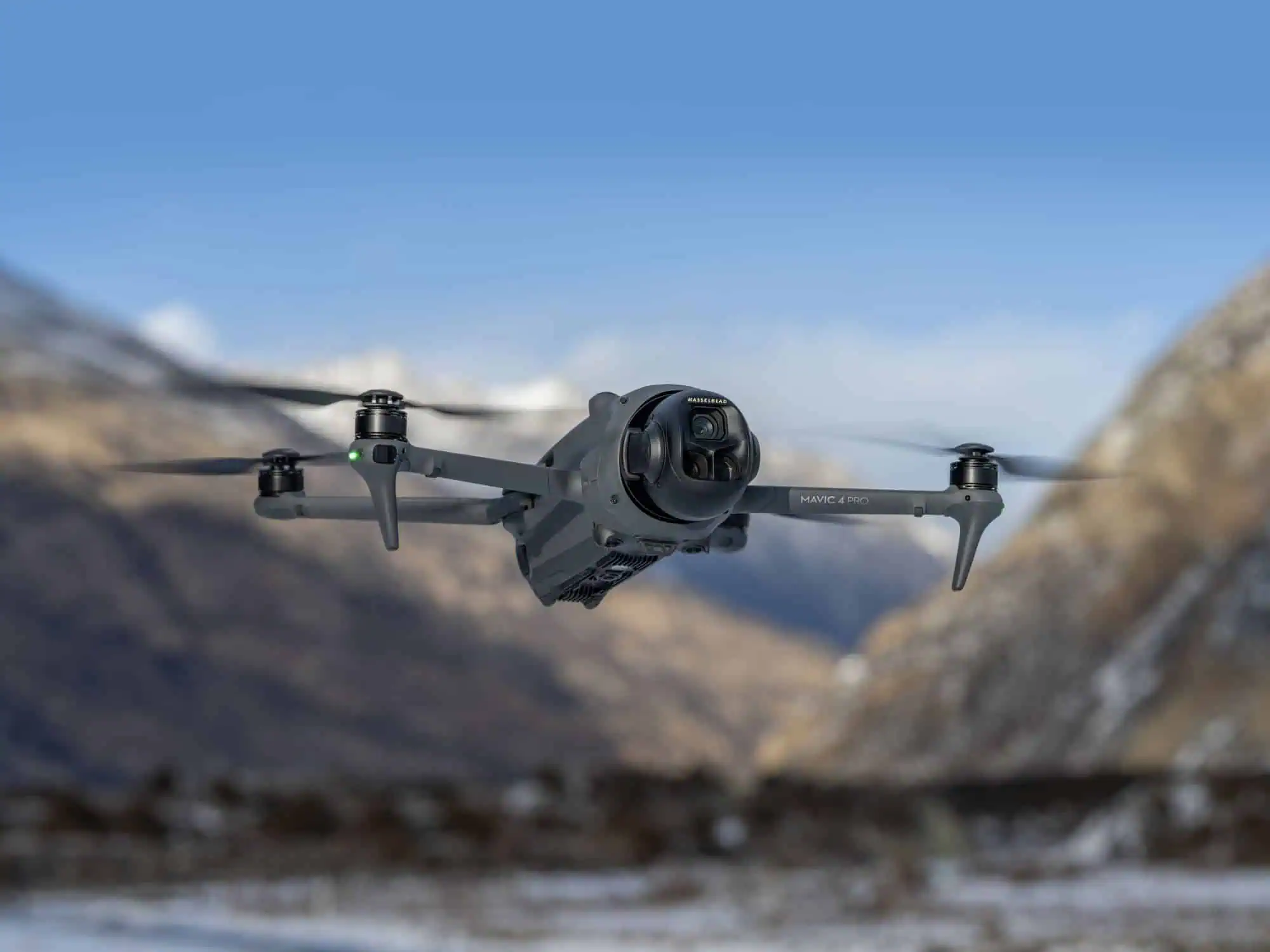 I migliori droni per creator YouTube: perché il DJI Mavic 4 Pro è la scelta ideale per video cinematici