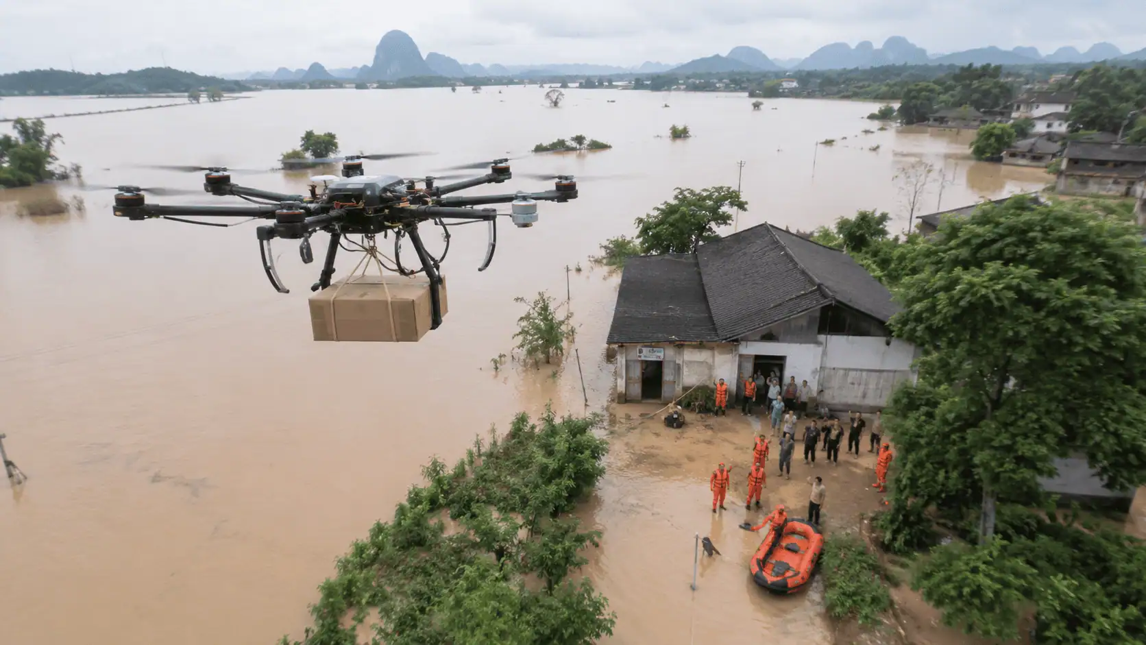Inondazioni in Cina, droni in volo per consegnare aiuti ai villaggi isolati del Guangxi