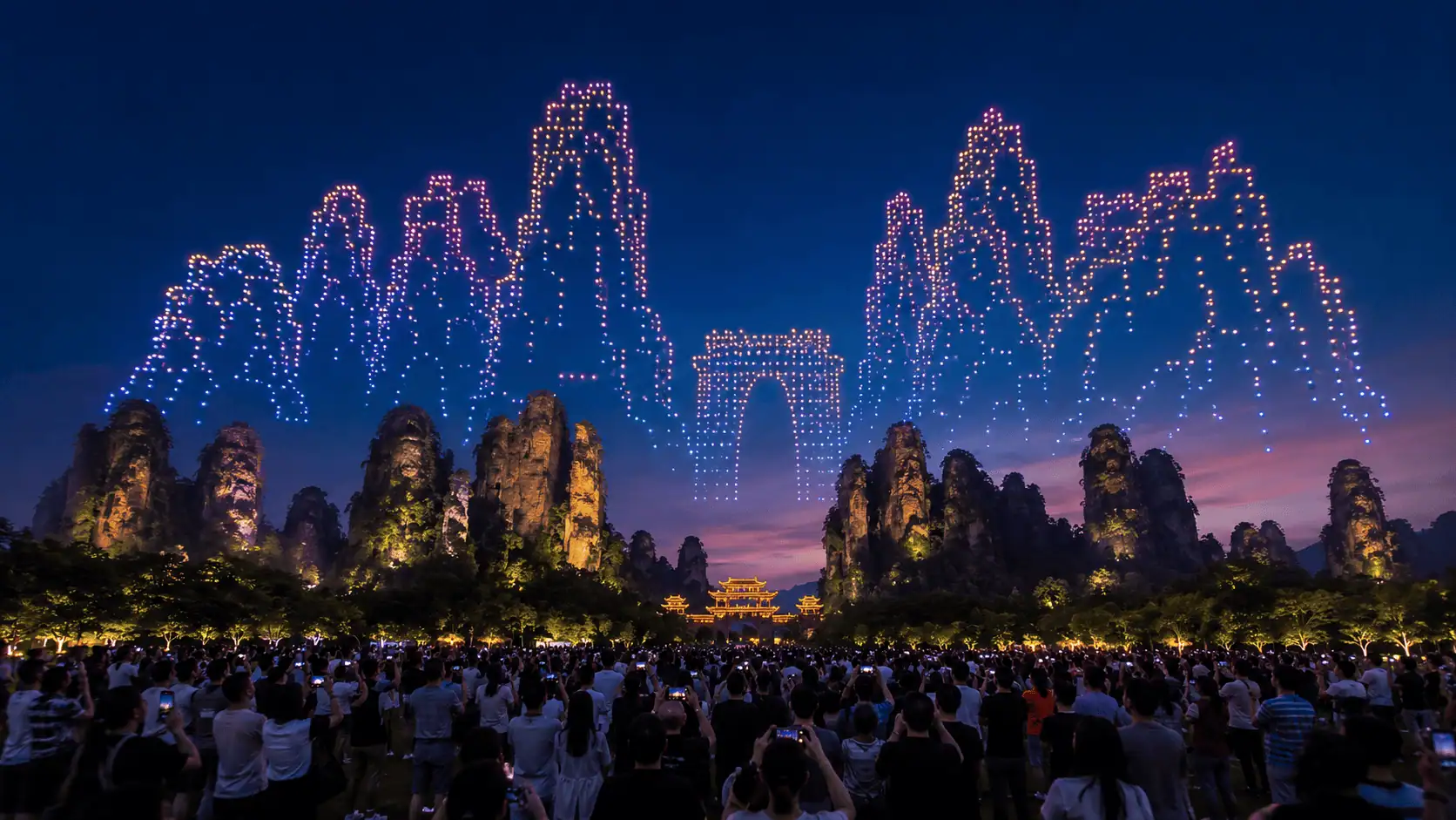 1.500 droni illuminano Zhangjiajie: in Cina uno spettacolo mozzafiato celebra il patrimonio UNESCO